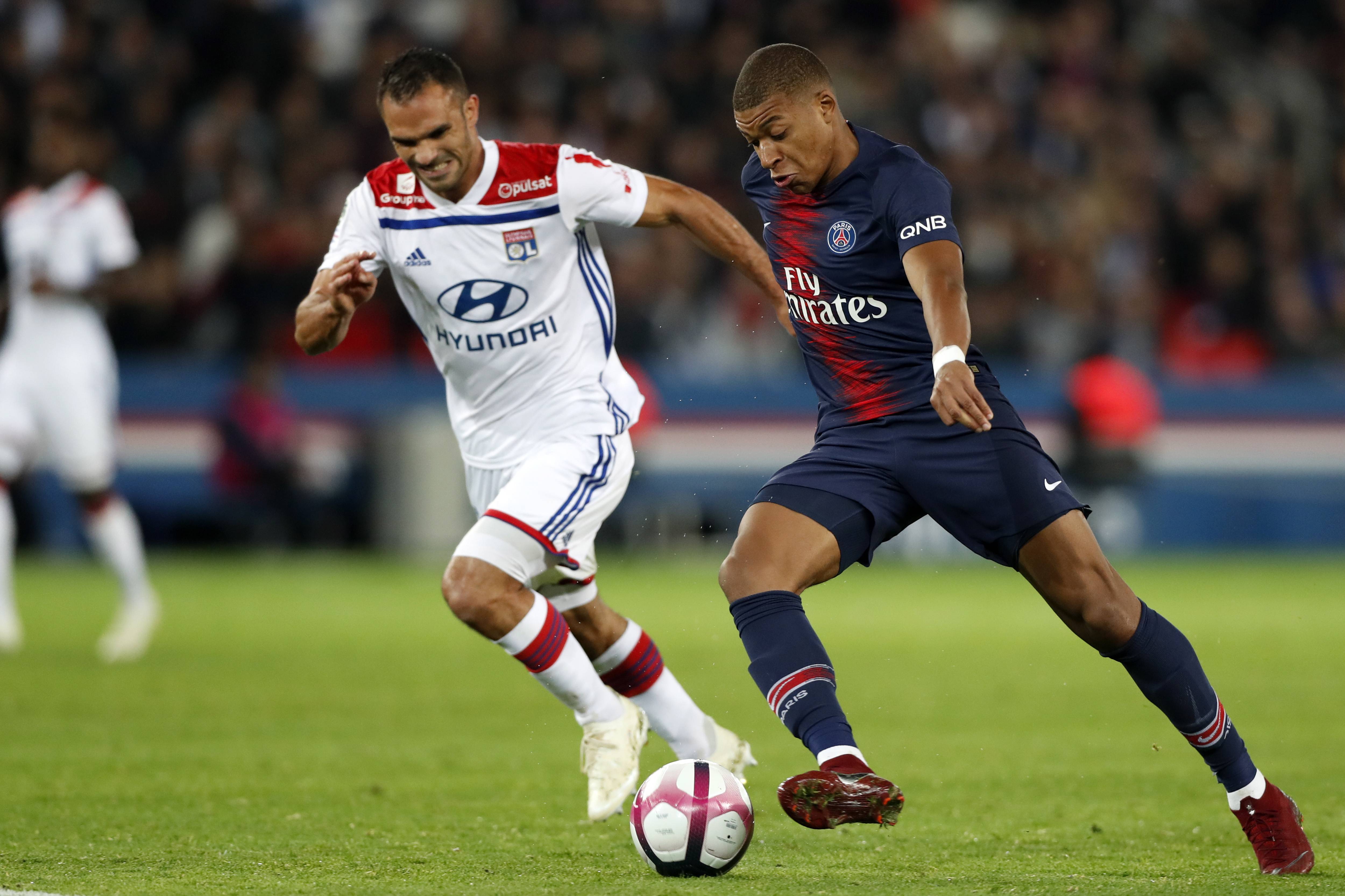 里昂主场击败波尔多，实力不减