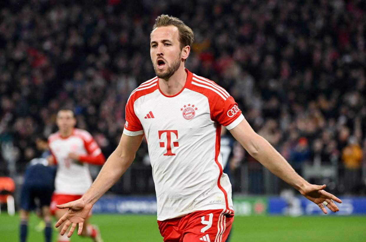 拜仁慕尼黑力克对手，稳坐积分榜首的简单介绍