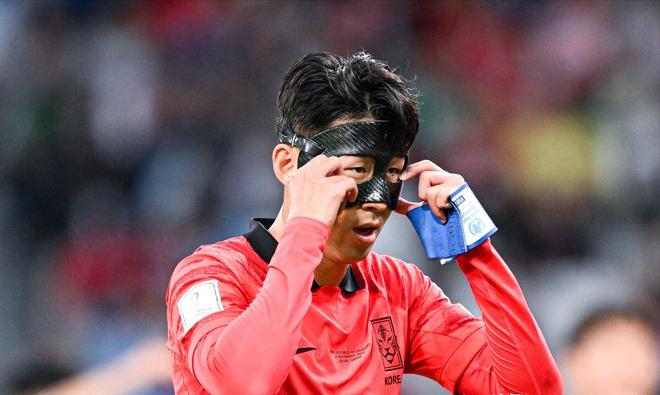 包含泰山连续五场破门，那不勒斯主帅直言：这小子挡不住！的词条